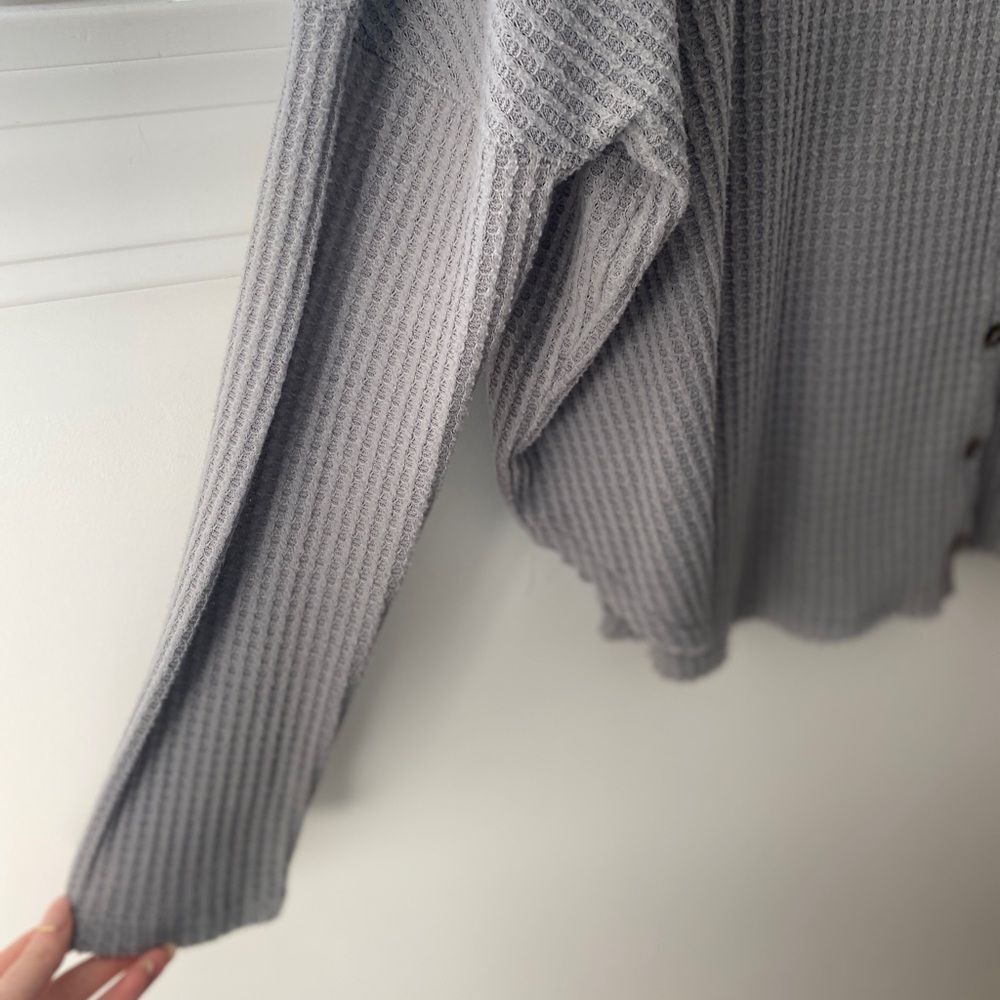 UO Out From Under Jojo Oversized Gray Thermal Button-Front Top Large Boho Comfy - Picture 12 of 16